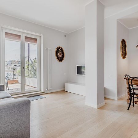 Ferienwohnung L'Attico Con Terrazza In Corso Francia Rom Exterior foto