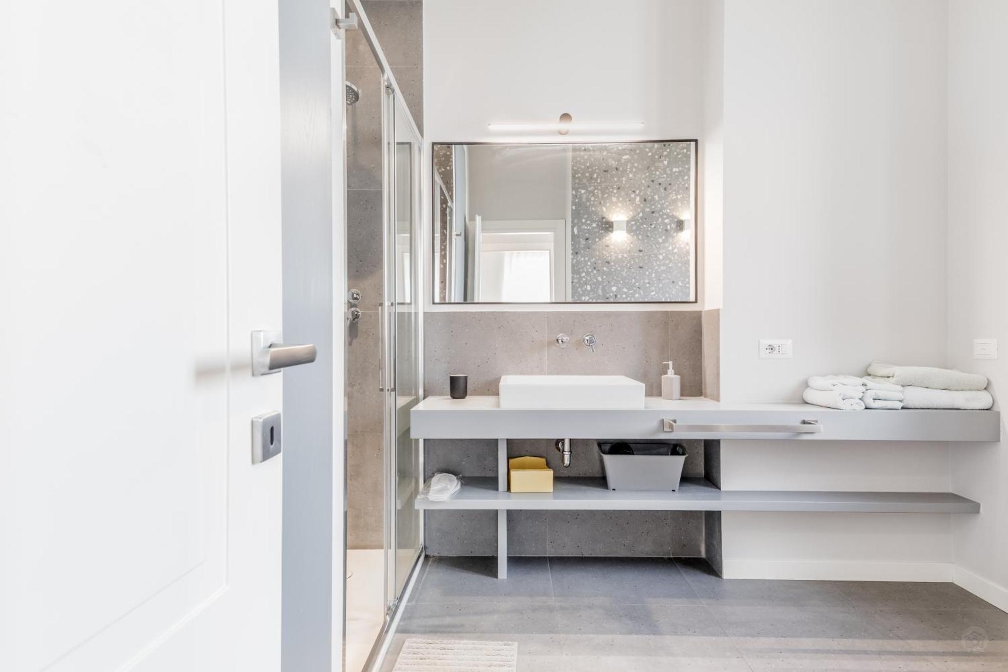 Ferienwohnung L'Attico Con Terrazza In Corso Francia Rom Exterior foto